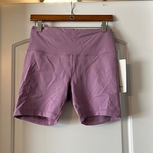 NWT lululemon wunder train shorts. Size 10